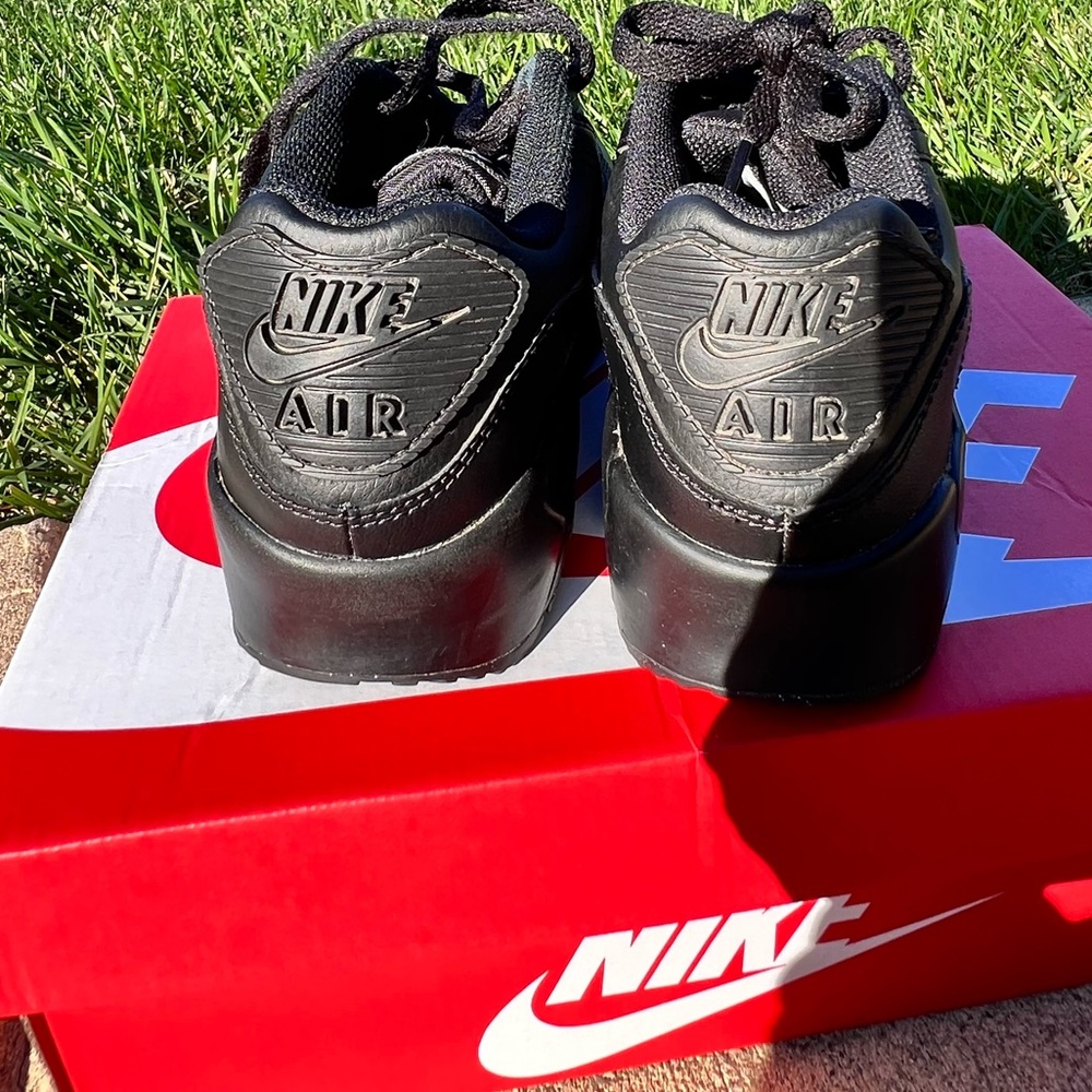 Nike Air Max 90 LTR (GS), 5.5Y - Picture 3 of 5
